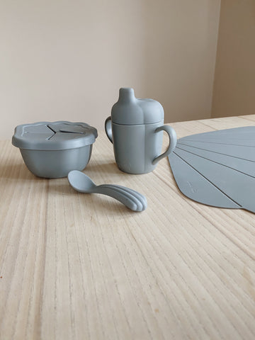 Silicone dinnerware set Clam - Light blue - Konges Slojd